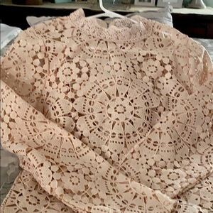 Long sleeve blouse in great condition, like new.